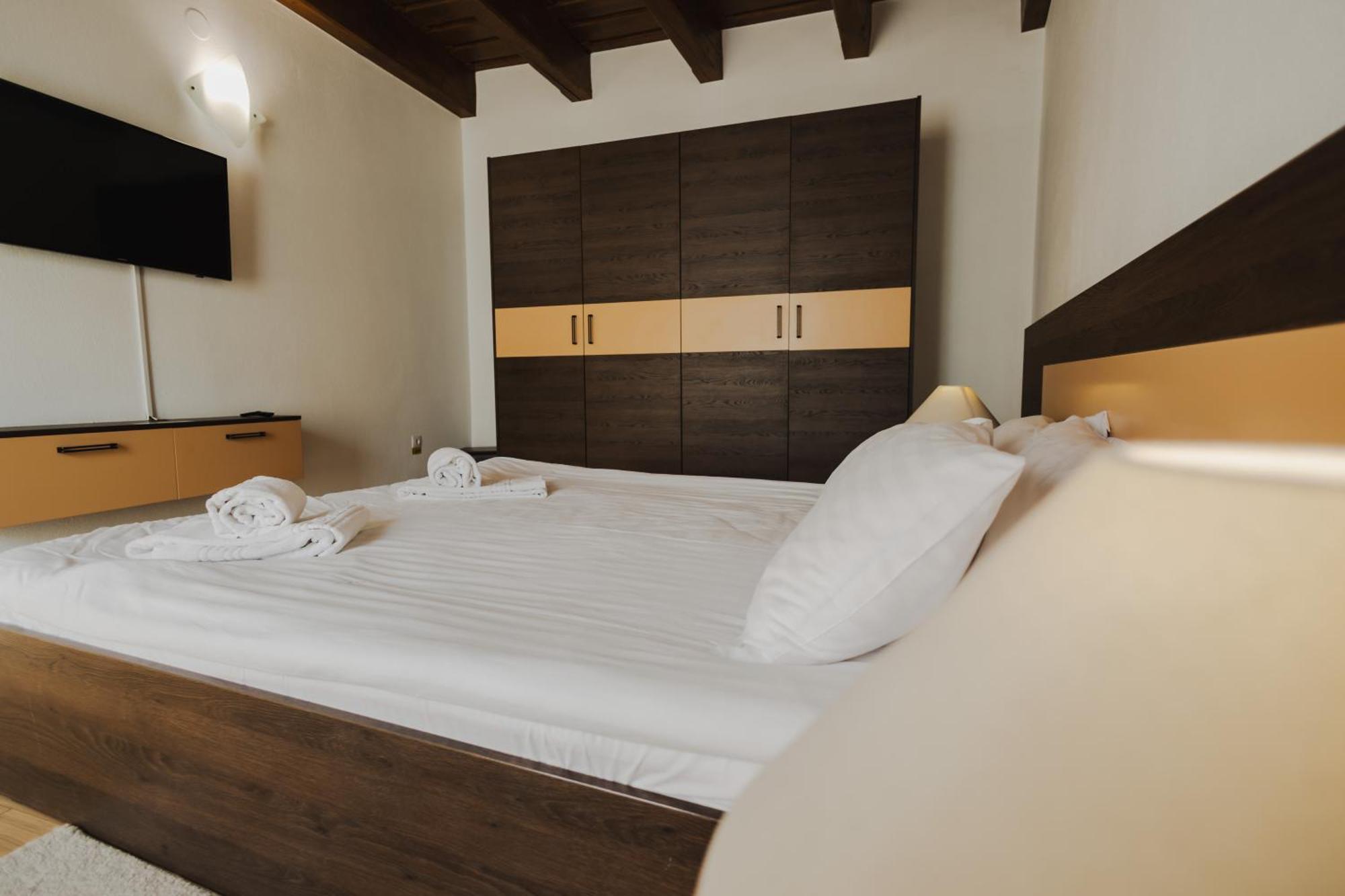 Casa Nicolae Luxury Suites Сибиу Екстериор снимка